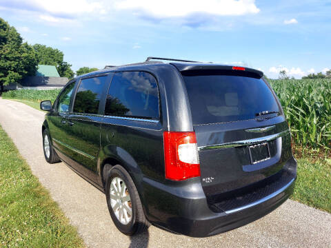 2012 Chrysler Town and Country Touring