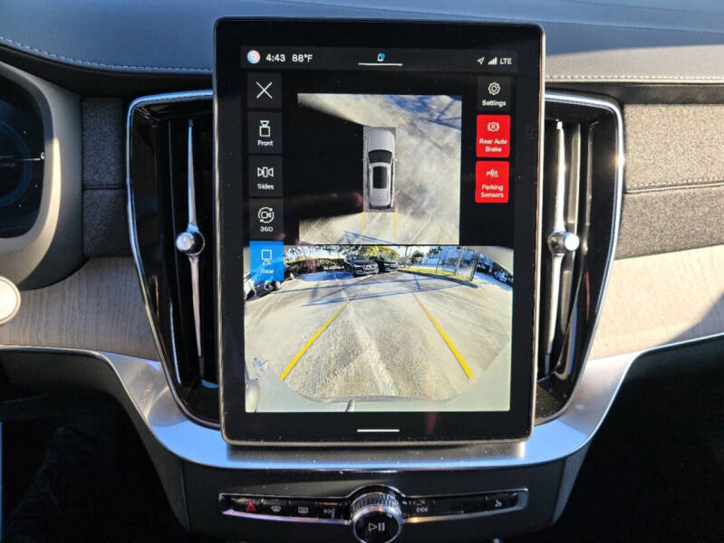 2025 Volvo XC90 B5 Plus Bright Theme 7P