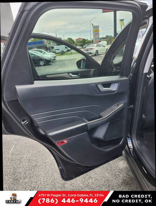 2021 Ford Escape Hybrid SE