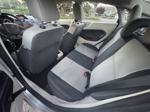 2013 Ford Fiesta S