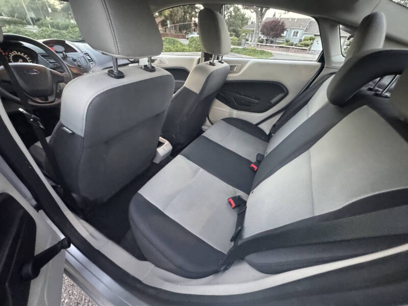 2013 Ford Fiesta S