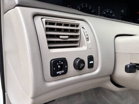 2004 Toyota Avalon XLS