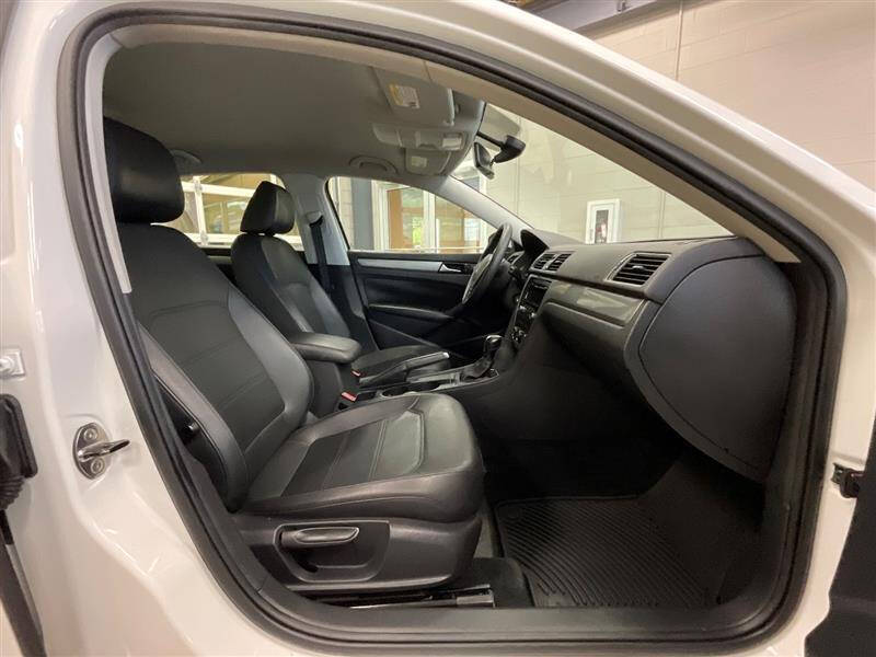 2013 Volkswagen Passat Wolfsburg Edition