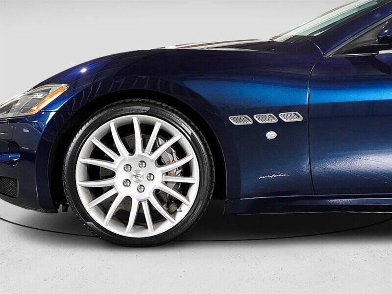 2014 Maserati GranTurismo 9