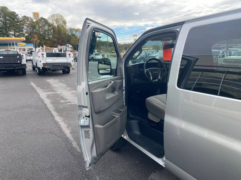 2017 Chevrolet Express LT 3500