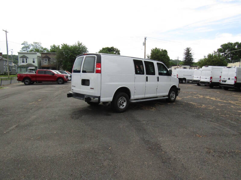 2023 GMC Savana 2500