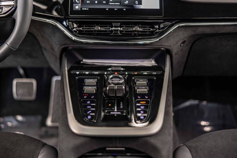 2026 Aston Martin DBX S