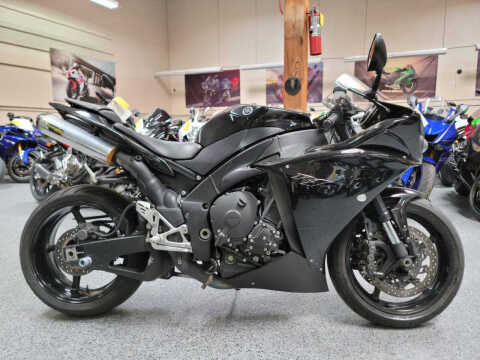 2011 Yamaha YZF-R1