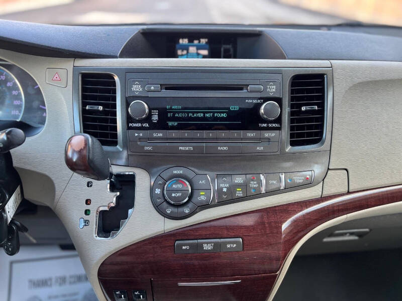 2011 Toyota Sienna XLE 8-Passenger