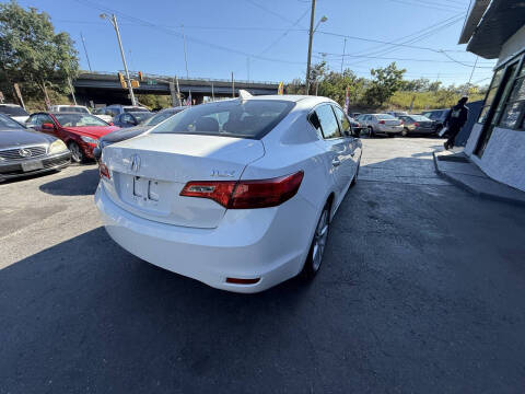 2013 Acura ILX 2.0L w/Premium
