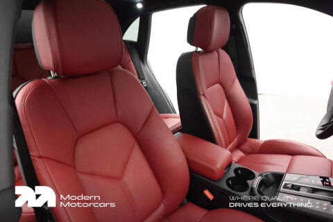 2025 Porsche Macan S