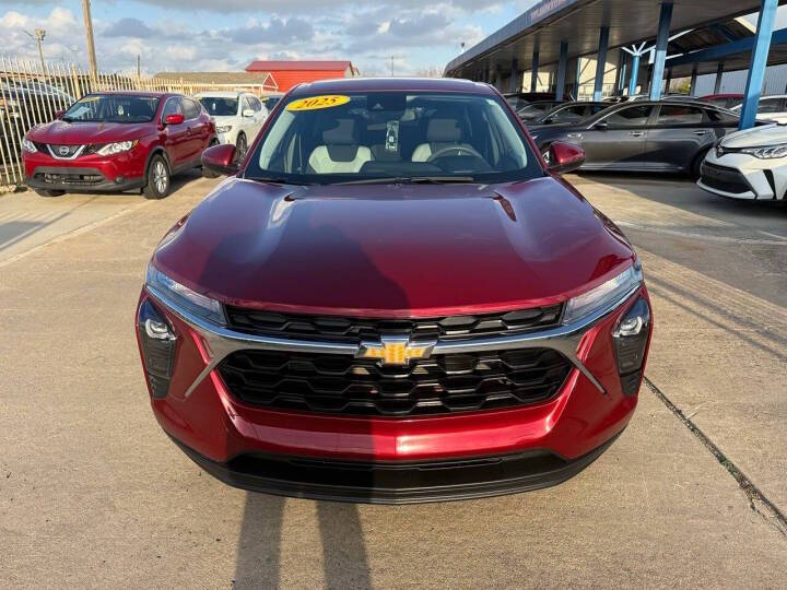 2025 Chevrolet Trax LS