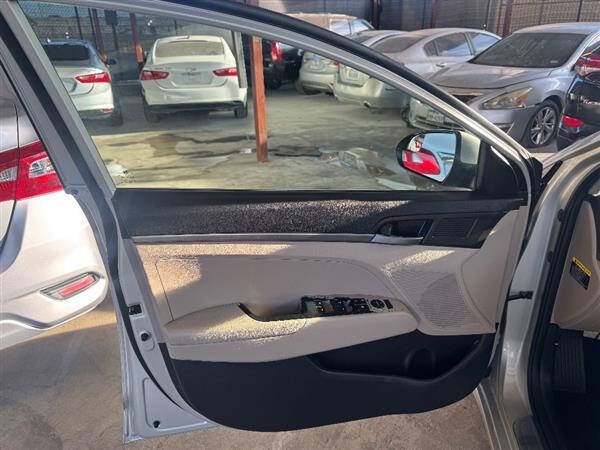 2018 Hyundai Elantra