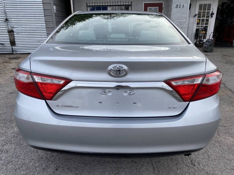 2017 Toyota Camry LE