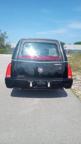 2011 Cadillac DTS Pro Funeral Coach