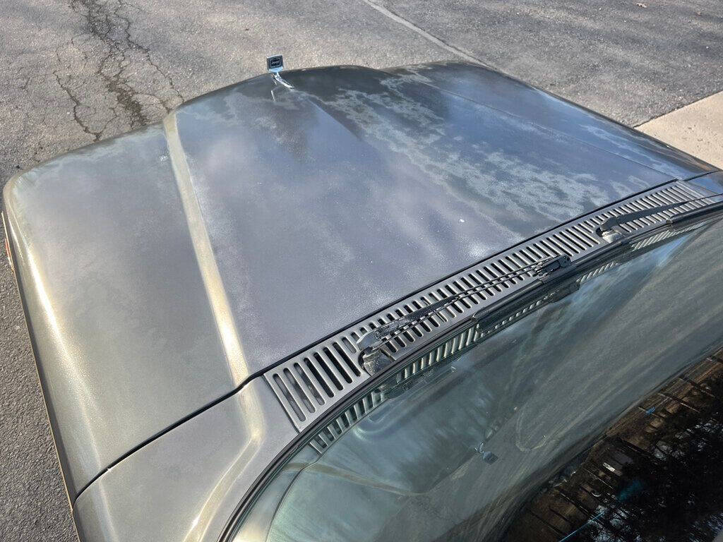 1989 Jeep Grand Wagoneer 57