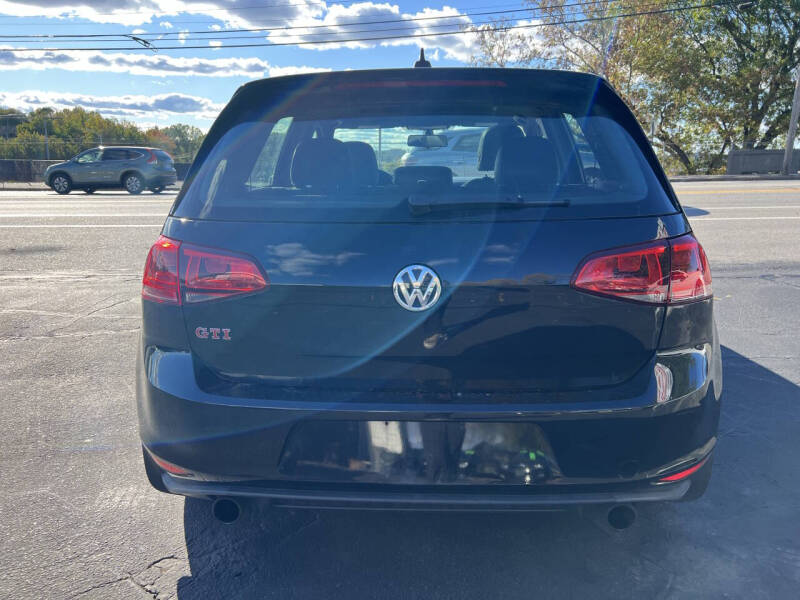 2016 Volkswagen Golf GTI SE