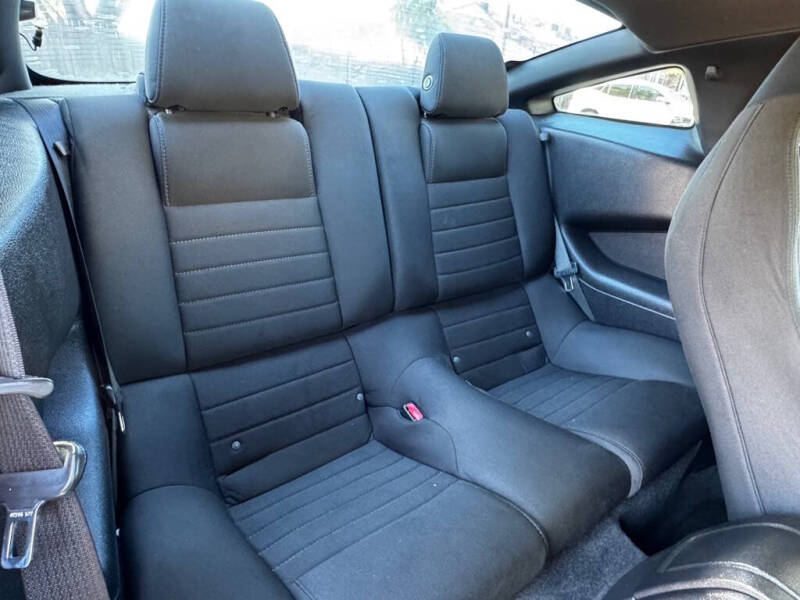 2014 Ford Mustang V6