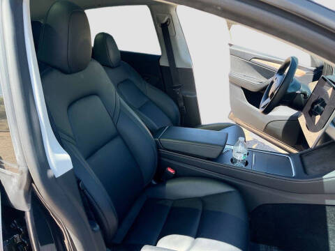 2025 Tesla Model Y Long Range