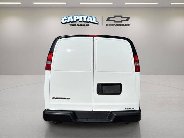 2025 Chevrolet Express 2500