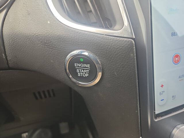 2023 Ford Edge Titanium