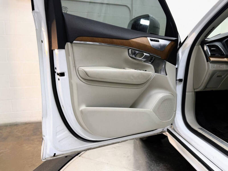 2017 Volvo XC90 T6 Inscription