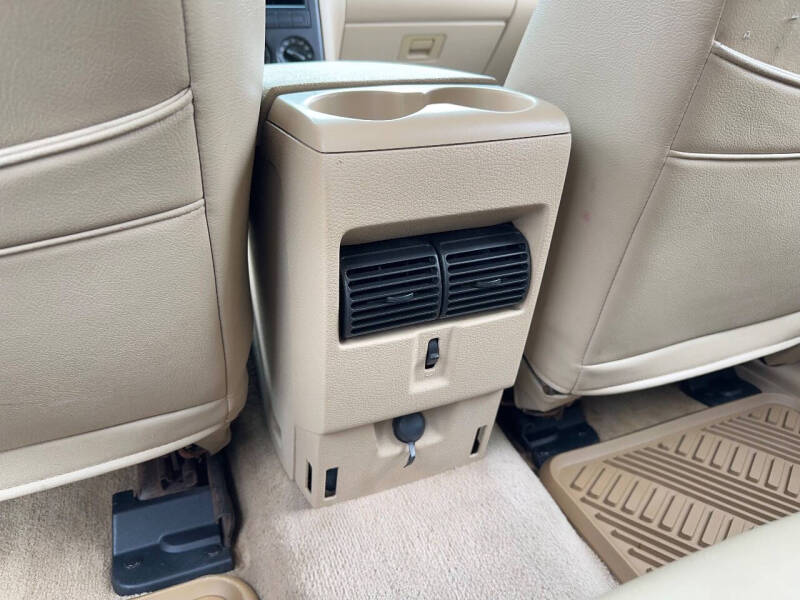 2006 Ford Explorer XLS