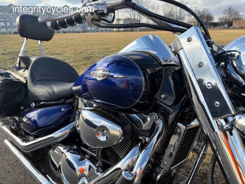 2005 Suzuki Boulevard