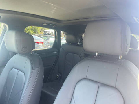 2024 Audi Q3 quattro S line Premium 45 TFSI