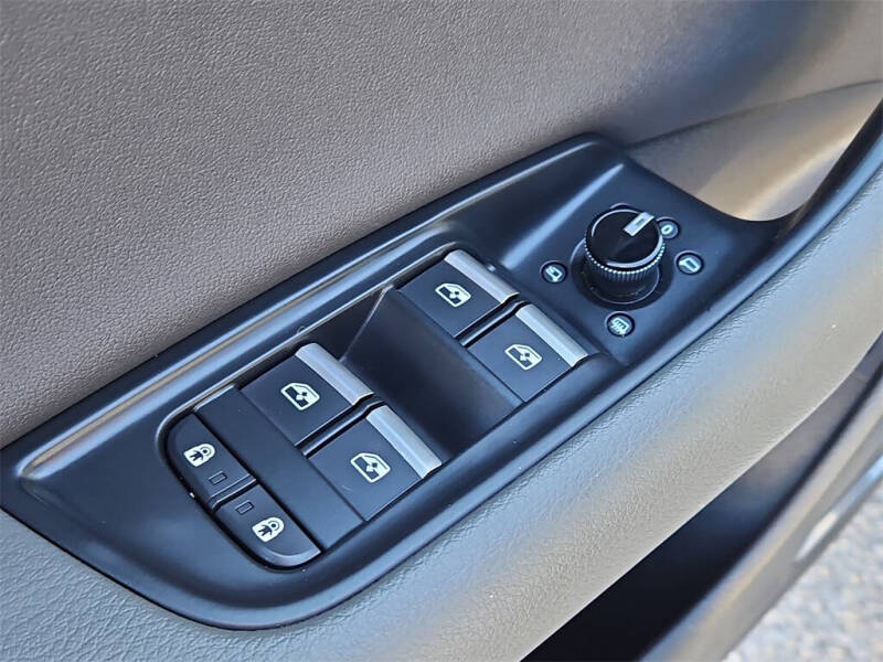 2019 Audi Q8 quattro Premium Plus 55 TFSI