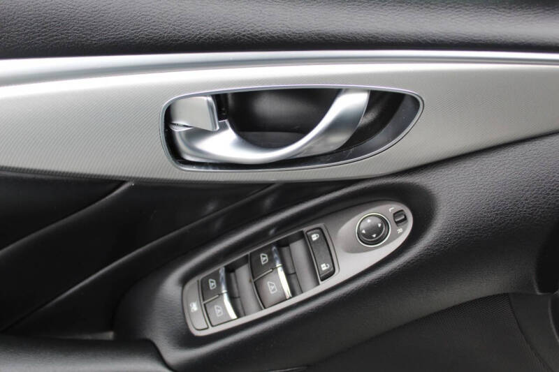 2021 Infiniti Q50 Luxe