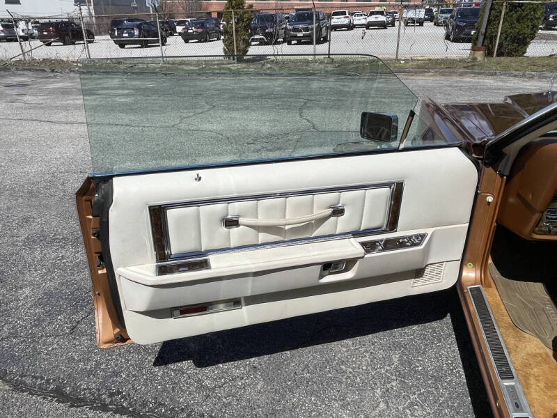 1977 Lincoln Mark V
