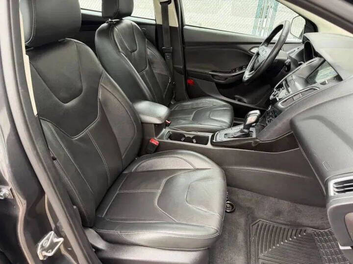 2017 Ford Focus Titanium