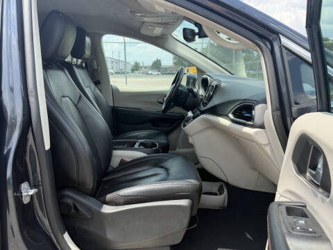 2020 Chrysler Pacifica Touring L