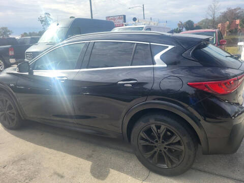 2017 Infiniti QX30 Luxury