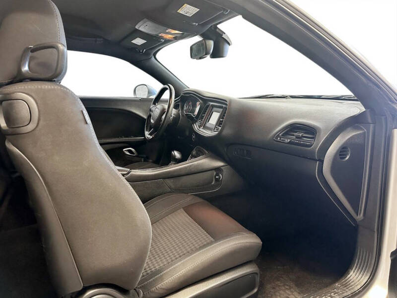 2015 Dodge Challenger SXT
