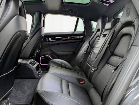 2022 Porsche Panamera 4