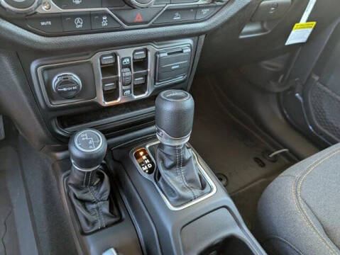 2025 Jeep Gladiator Sport S