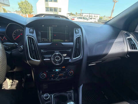 2017 Ford Focus ST