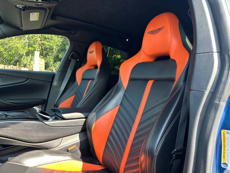 2023 Aston Martin DBX 707