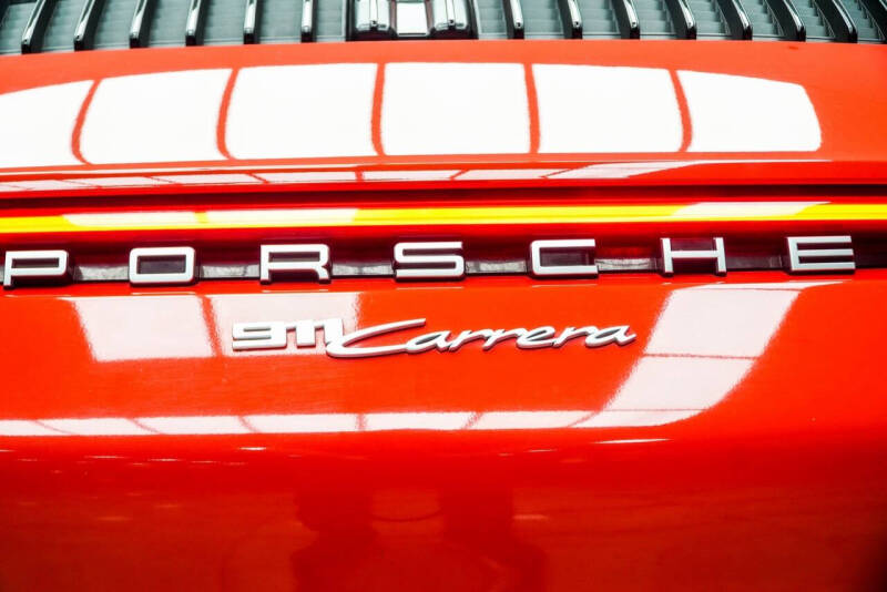 2022 Porsche 911 Carrera