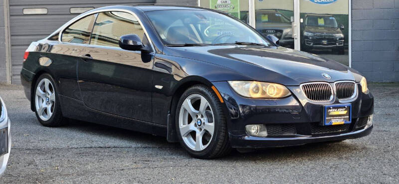 2010 BMW 3 Series 328i's photo