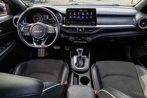 2022 Kia Forte GT Line