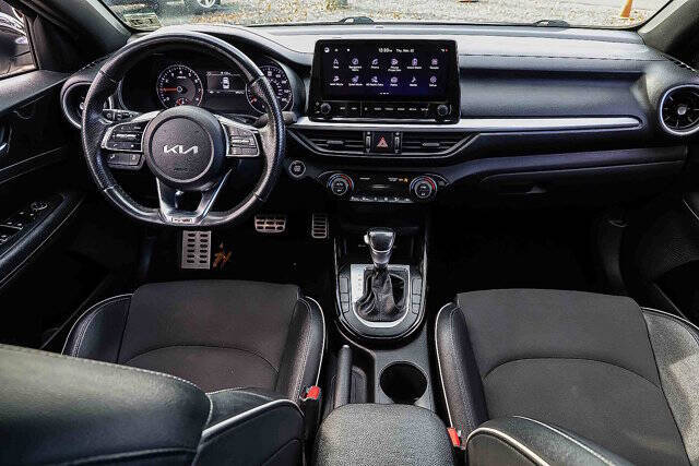 2022 Kia Forte GT Line