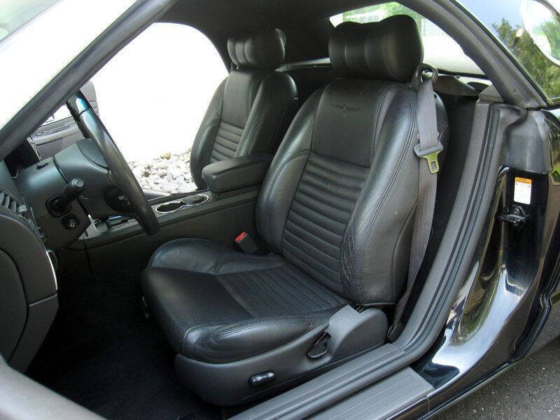 2002 Ford Thunderbird Deluxe