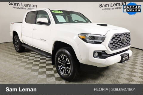 2021 Toyota Tacoma for sale at Sam Leman Chrysler Jeep Dodge of Peoria in Peoria IL