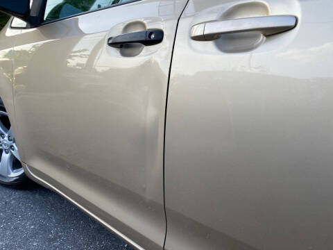 2012 Toyota Sienna LE 8-Passenger