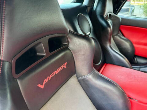 2004 Dodge Viper SRT-10