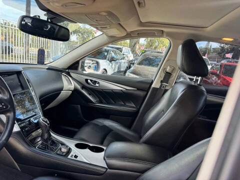 2021 Infiniti Q50 Luxe