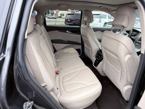 2019 Lincoln Nautilus Reserve